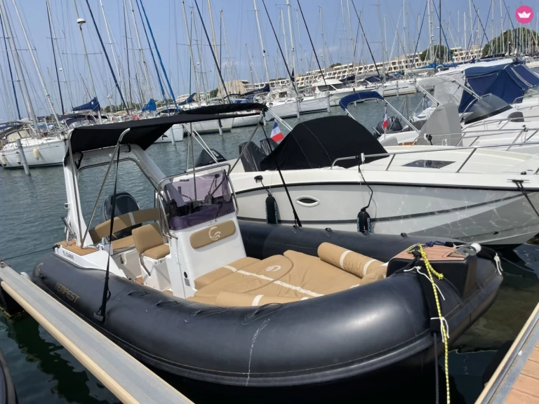 Location bateau Port-Camargue pas cher Tempest 625