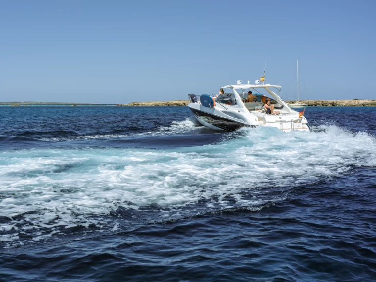 Location Bateau à moteur à Marina Botafoch - Sunseeker Superhawk 48