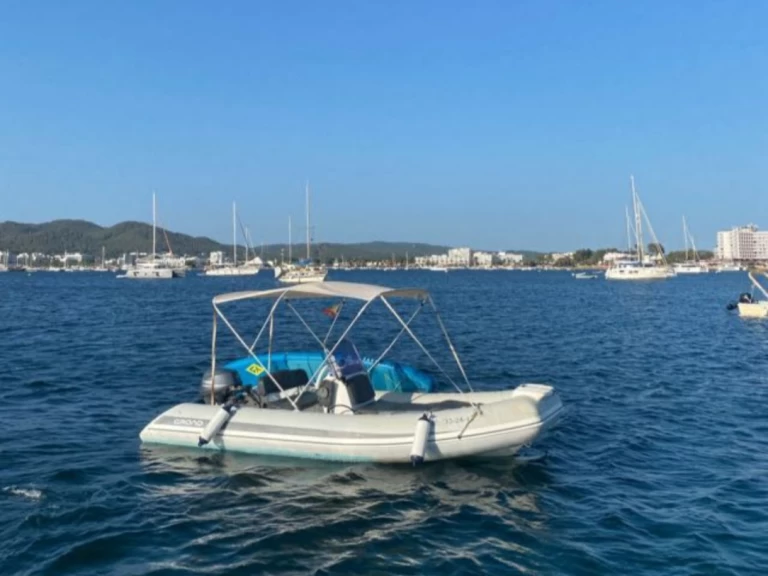 Location Semi-rigide Grand Boats avec permis