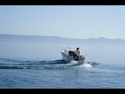 Louez un Bénéteau California 440 à Évian-les-Bains