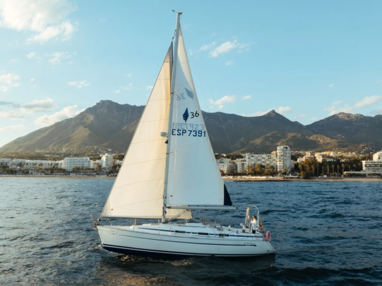Bavaria Bavaria 36 Cruiser a louer à Puerto Deportivo de Marbella