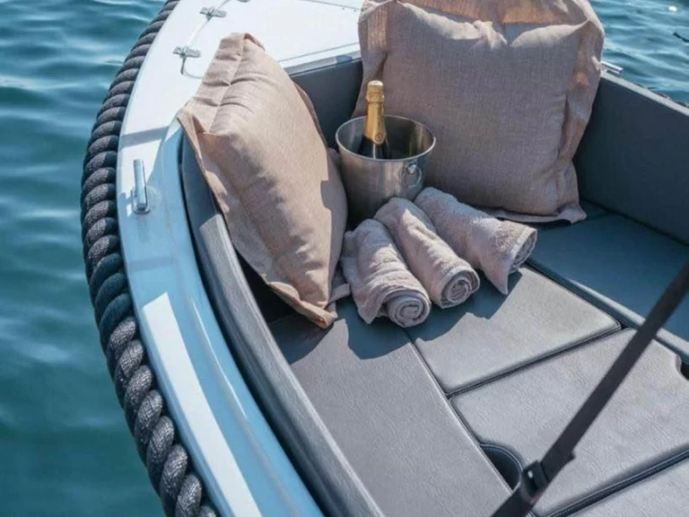 Location bateau Silver Silver yacht à Sant Antoni de Portmany sur Samboat