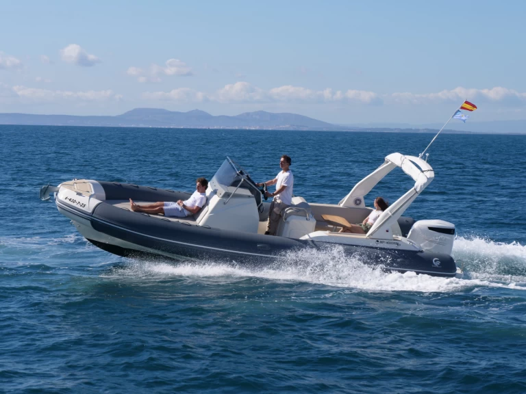 Semi-rigide à louer à Roses au meilleur prix