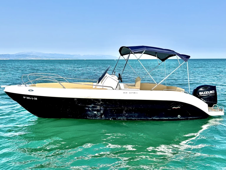 Bateau à moteur à louer à Benalmádena au meilleur prix