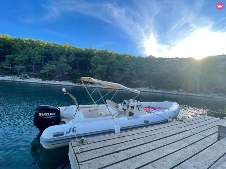 Location Semi-rigide Joker Boat avec permis