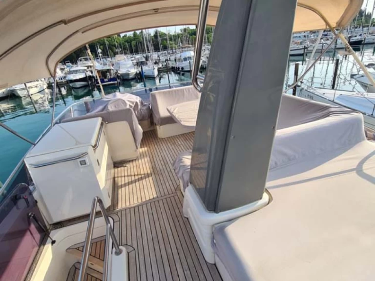 Location bateau Greenline Yachts Greenline 48 Fly à Portorož sur Samboat