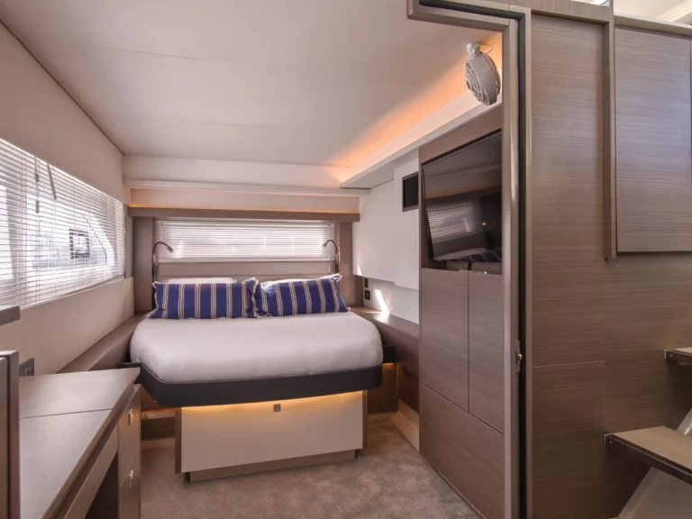 Location bateau Antibes pas cher Leopard 53 Powercat