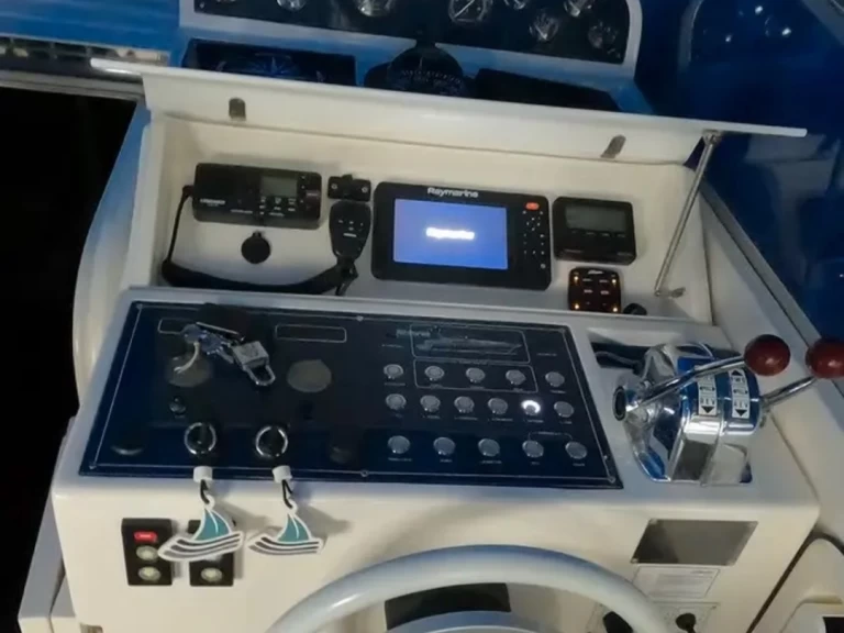 Location Bateau à moteur à Naples - Fiart Fiart 36 Genius