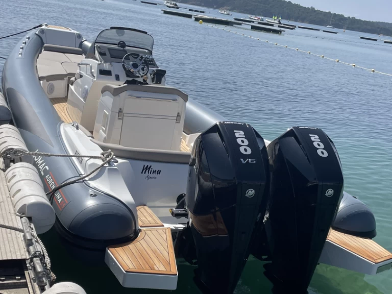 Location Semi-rigide Lomac avec permis