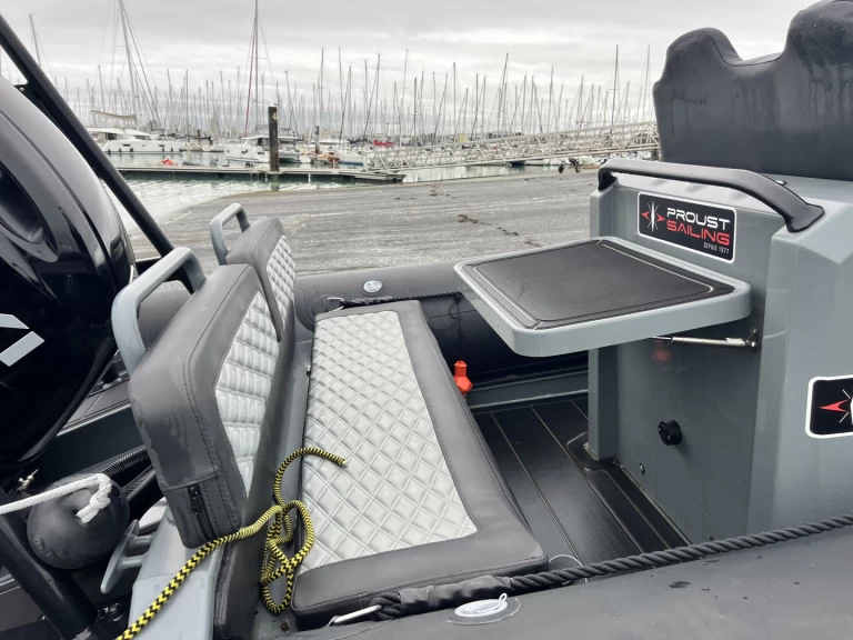 Location Semi-rigide Highfield avec permis