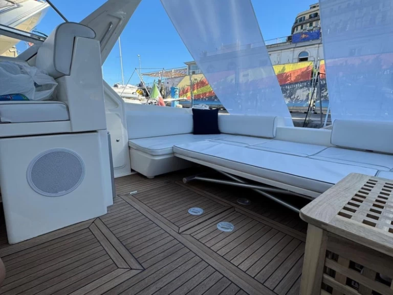 Bateau à moteur à louer à Bacoli au meilleur prix