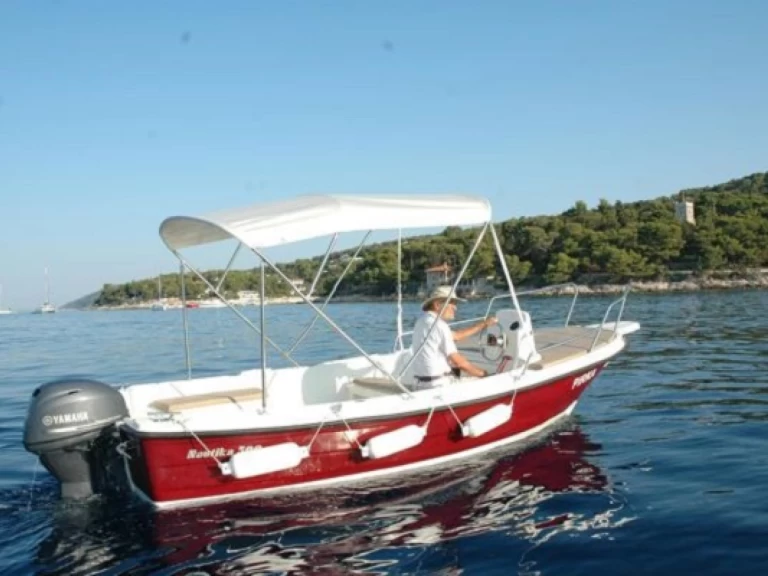 Location bateau Hvar pas cher 500