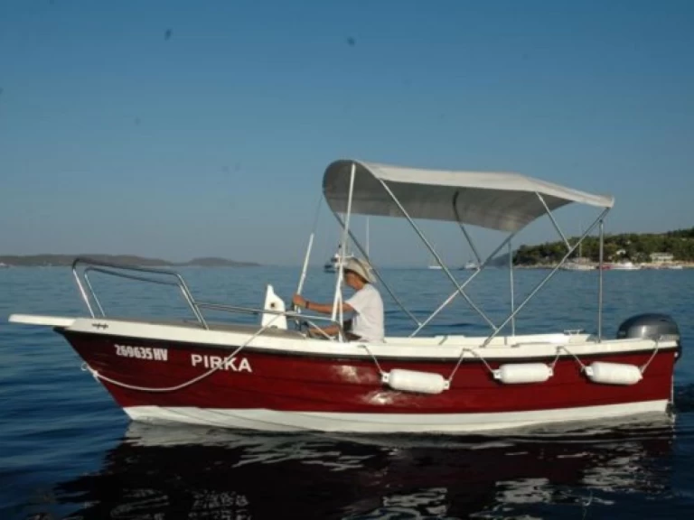 Location bateau Nautica 500 à Hvar sur Samboat