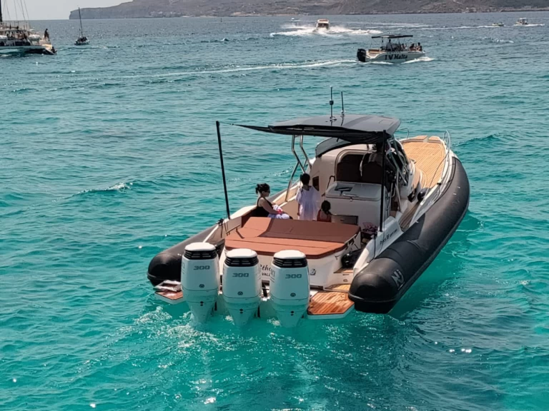 Location Bateau à moteur à Valletta - Nuova Nuova Jolly Prince 38 Sport Cabin