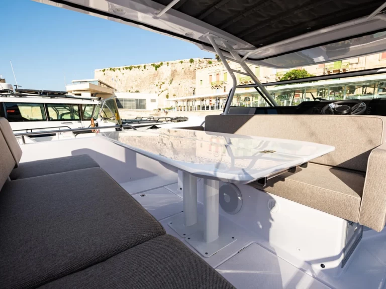 Location Bateau à moteur à Il-Furjana - Axopar Axopar 37 Sun-Top