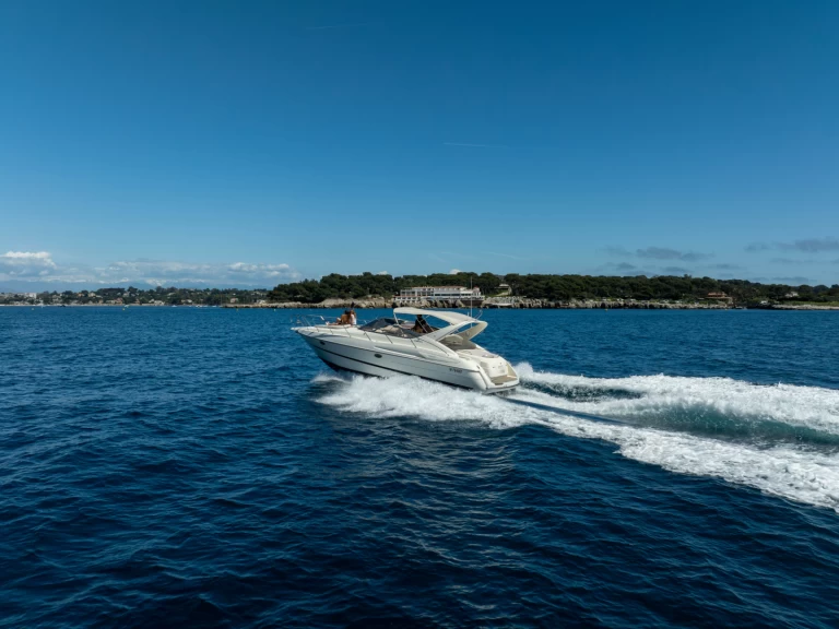 Location Bateau à moteur Cranchi avec permis