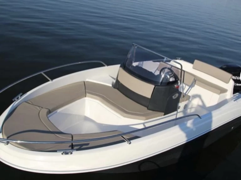 Bateau à moteur à louer à Palma de Majorque au meilleur prix