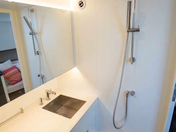 Louez un Vanquish 45 Open Rollerman à Théoule-sur-Mer