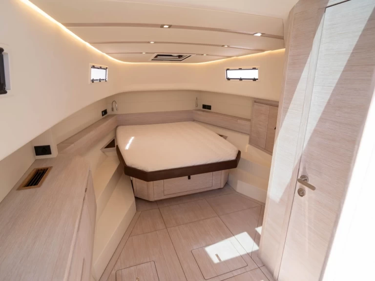 Location Bateau à moteur Pardo 43 avec permis