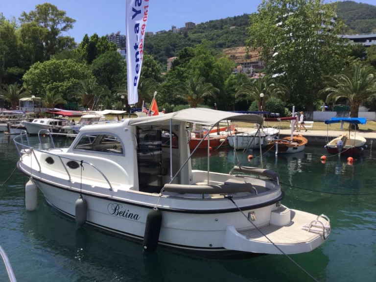 Location bateau Budva pas cher 700