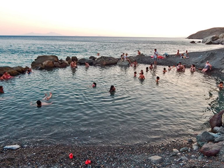 Location Bateau à moteur Rinker avec permis