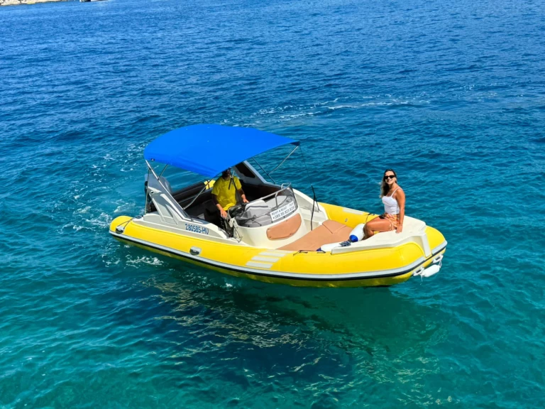 Location bateau Hvar pas cher Aquamax F23