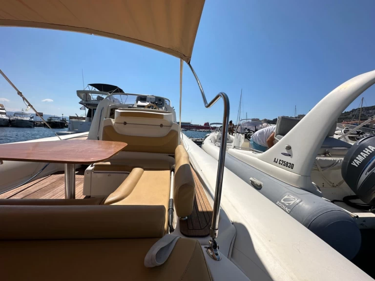 Semi-rigide à louer à San Felice Circeo au meilleur prix