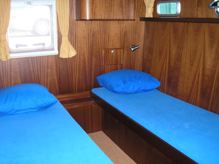 hibo1300 Hibo 1300 Exclusive a louer à Woudsend