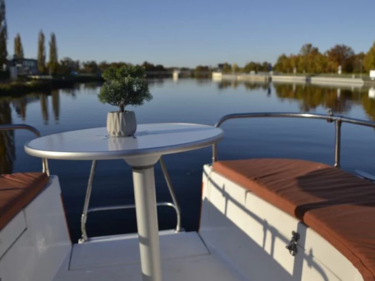 Location bateau České Vrbné pas cher Voyager 860