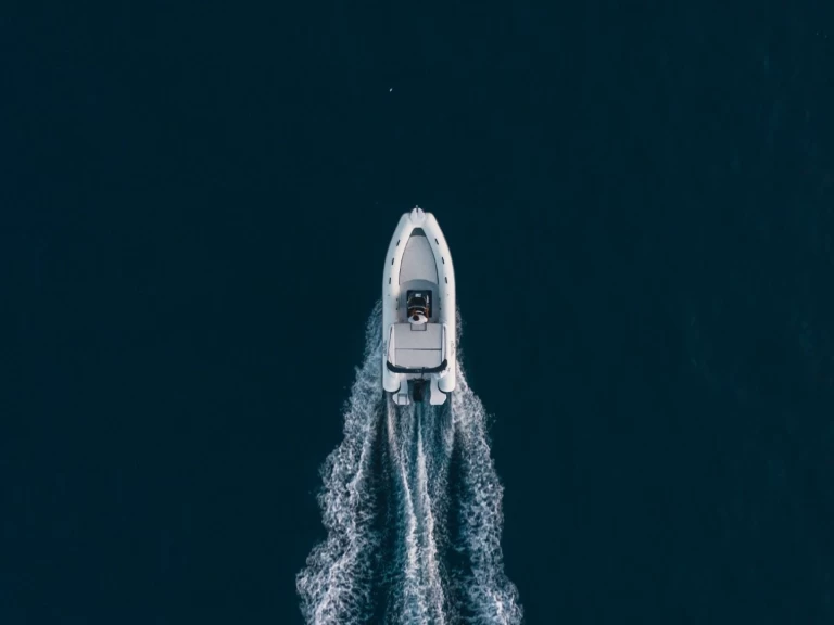 Louez un Trimarchi 58 à Palerme