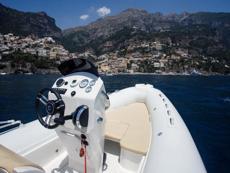 Louez un Callegari 550 à Port de Salerne