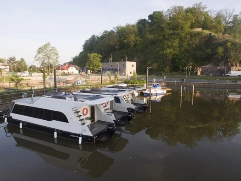 Location Bateau à moteur Traweller avec permis