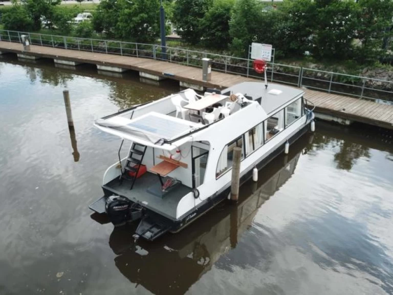 Bateau à moteur à louer à Mělník au meilleur prix