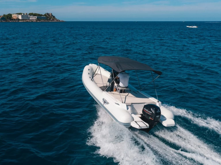 Louez un Trimarchi 58 à Palerme