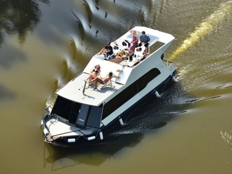 Location Bateau à moteur à České Vrbné - Traweller YB35