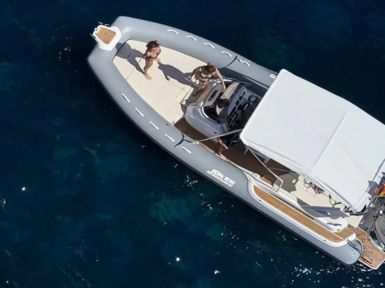 Semi-rigide à louer à Port du Lavandou au meilleur prix