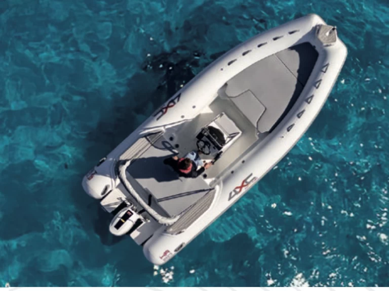 Louer Semi-rigide avec ou sans skipper Altamarea à Port Leucate