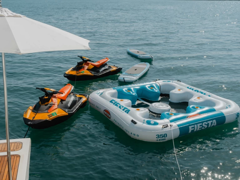 Location à Miami - Ferretti Custom Line sur SamBoat