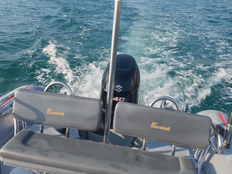 Semi-rigide à louer à Dinard au meilleur prix