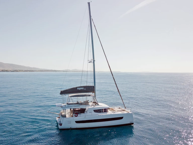 Catamaran à louer à Álimos au meilleur prix