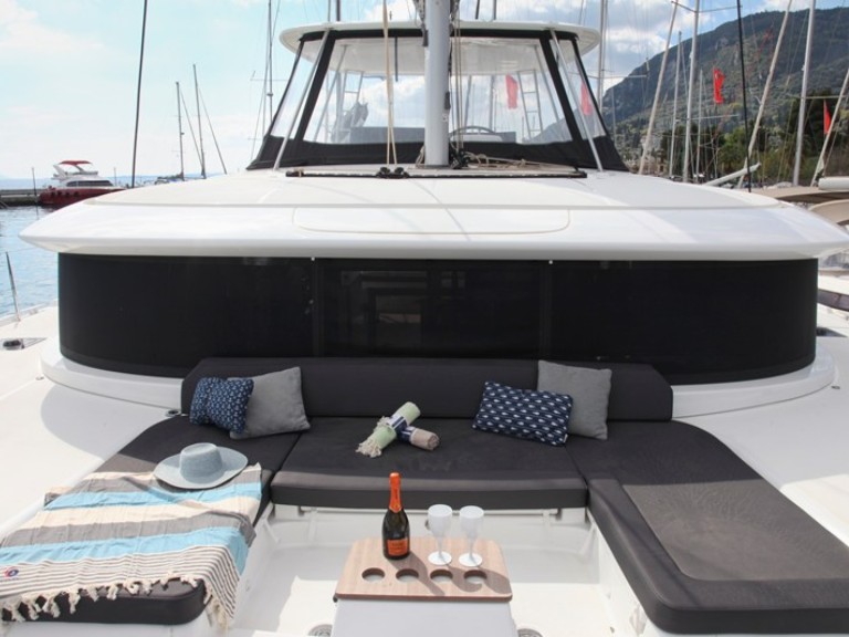 Catamaran à louer à Benítses au meilleur prix