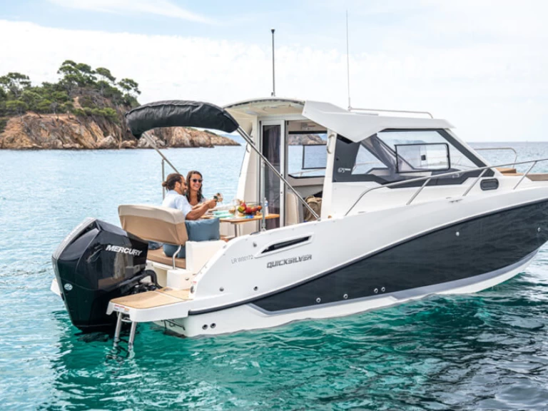 Location bateau Marseille pas cher Quicksilver 670 Week-End