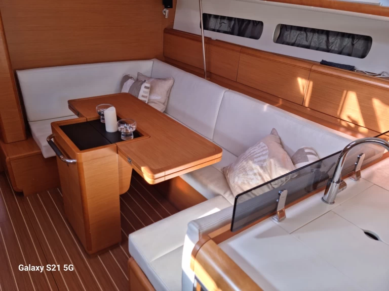 Voilier à louer à Milna au meilleur prix