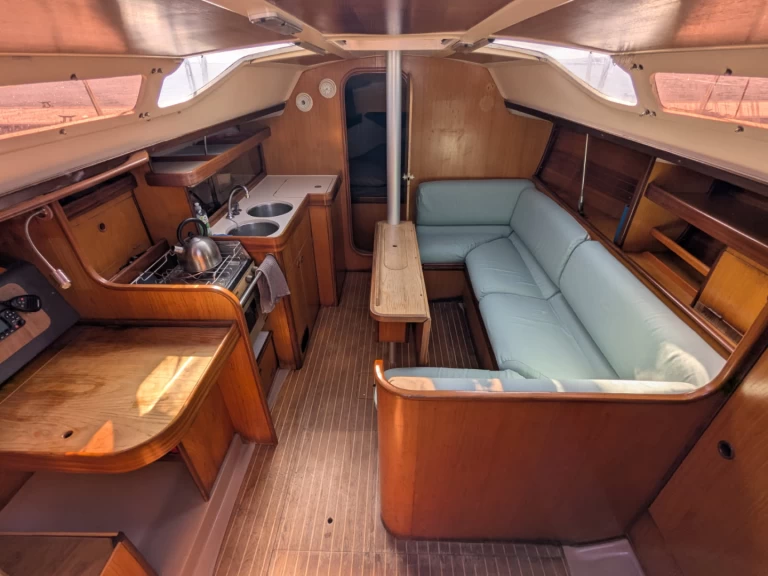 Louer Voilier avec ou sans skipper Bénéteau à Port de Penerf