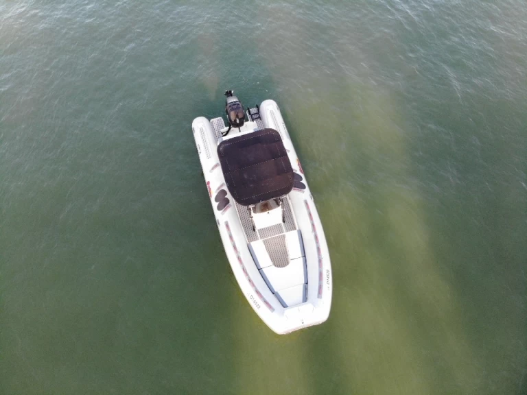 Location bateau Lège-Cap-Ferret pas cher Bwa 750