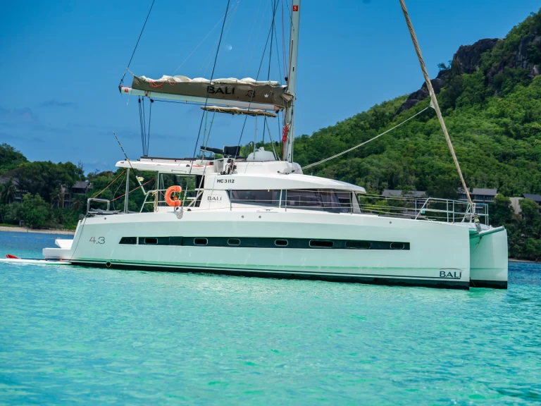 Location bateau Bali Bali 4.3 à Eden Island sur Samboat