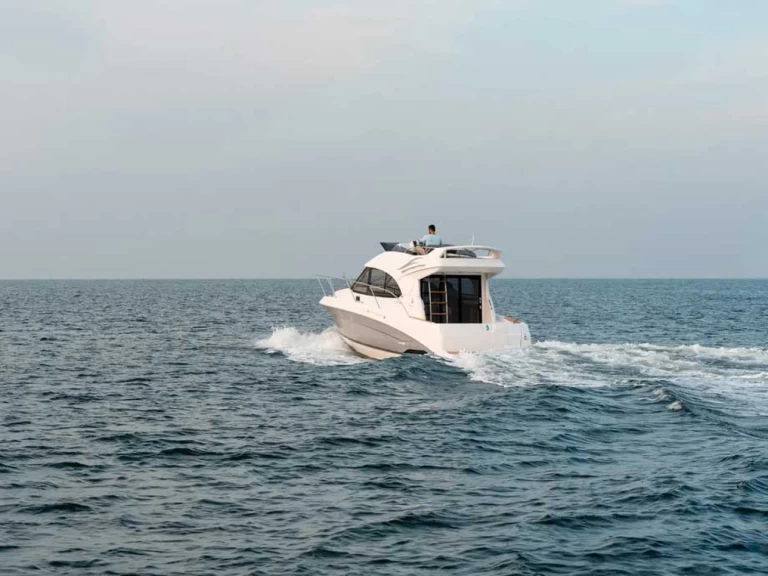Bateau à moteur à louer à Trogir au meilleur prix