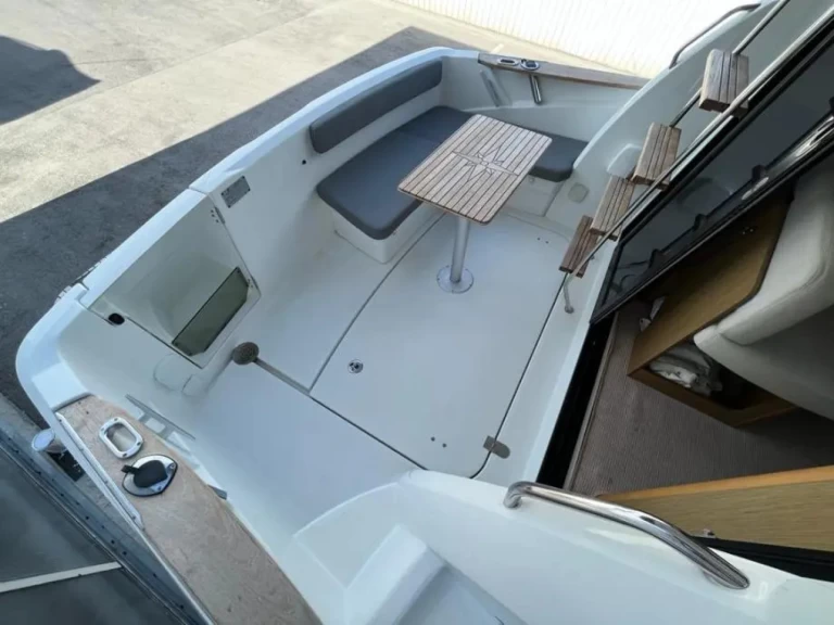 Bénéteau Antares 32 a louer à Trogir