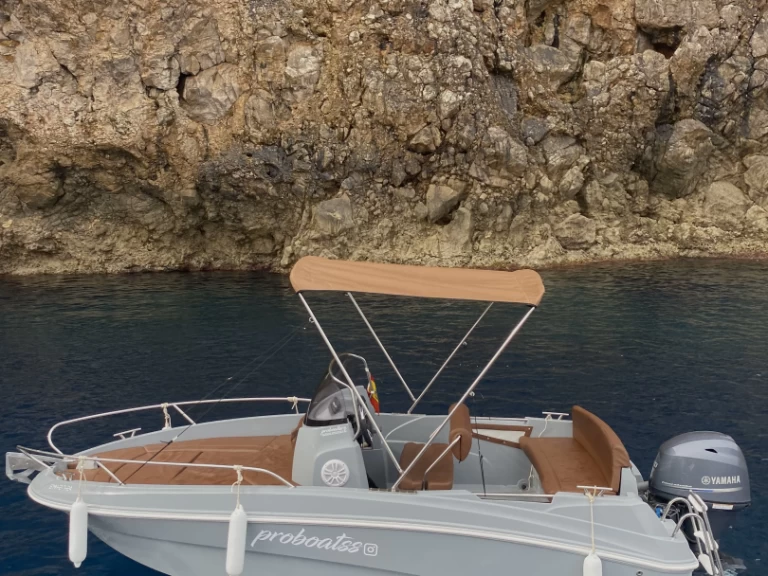 Bateau à moteur à louer à Ciutadella de Menorca au meilleur prix