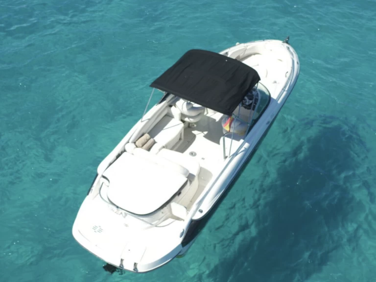 Location bateau Monterey Monterey 278SS à Marina Ibiza sur Samboat